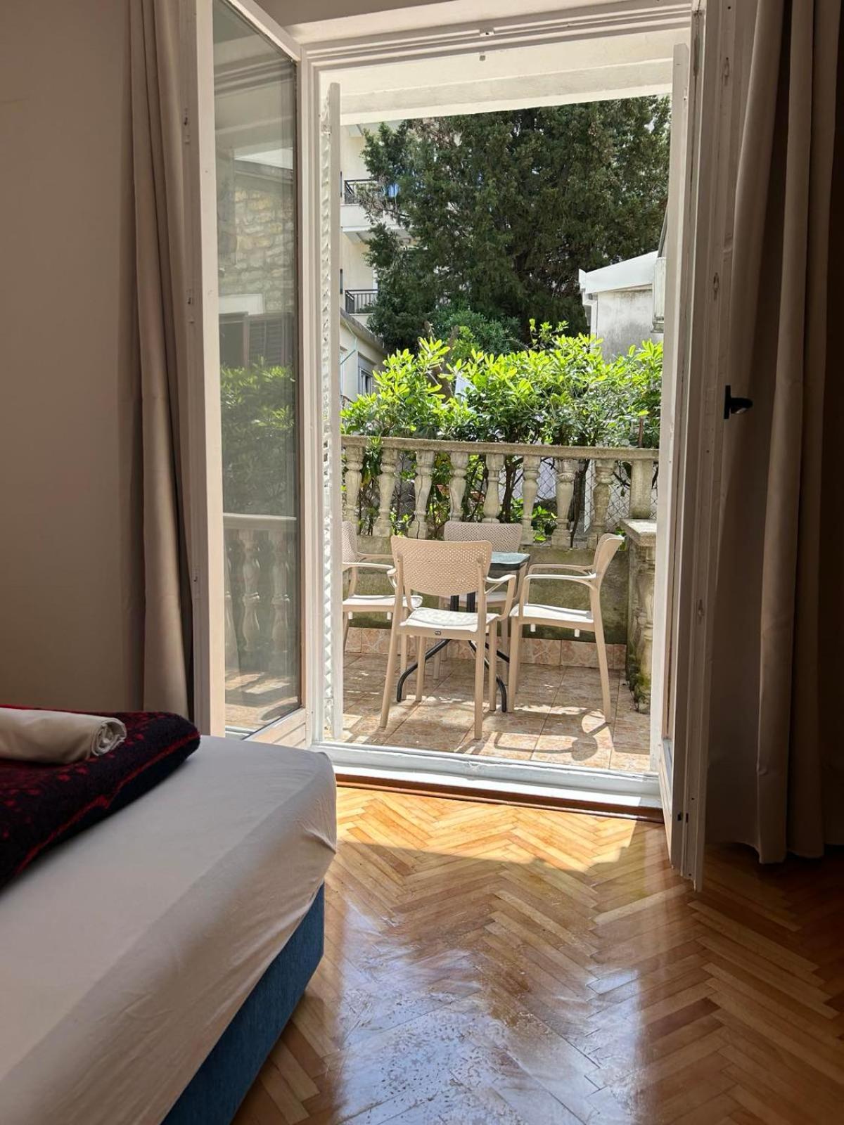 Apartments And Room Mv Petrovac Exterior foto