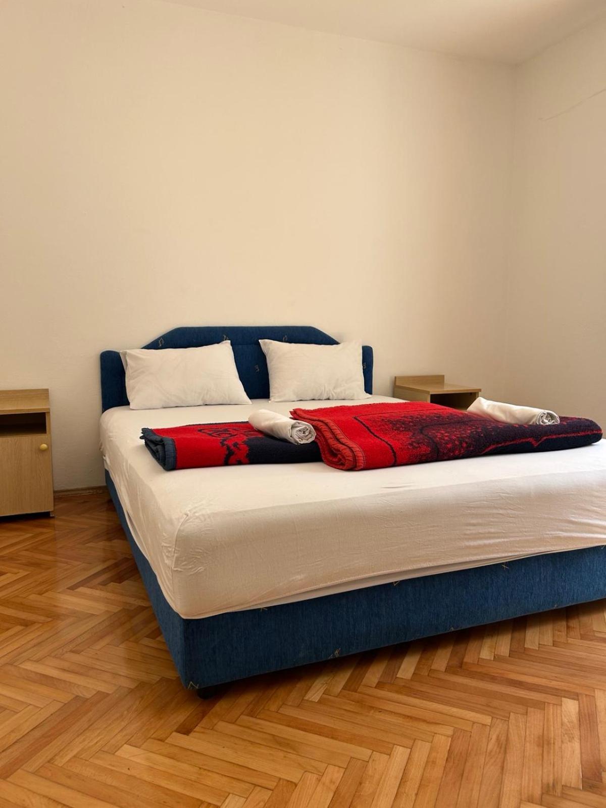 Apartments And Room Mv Petrovac Exterior foto